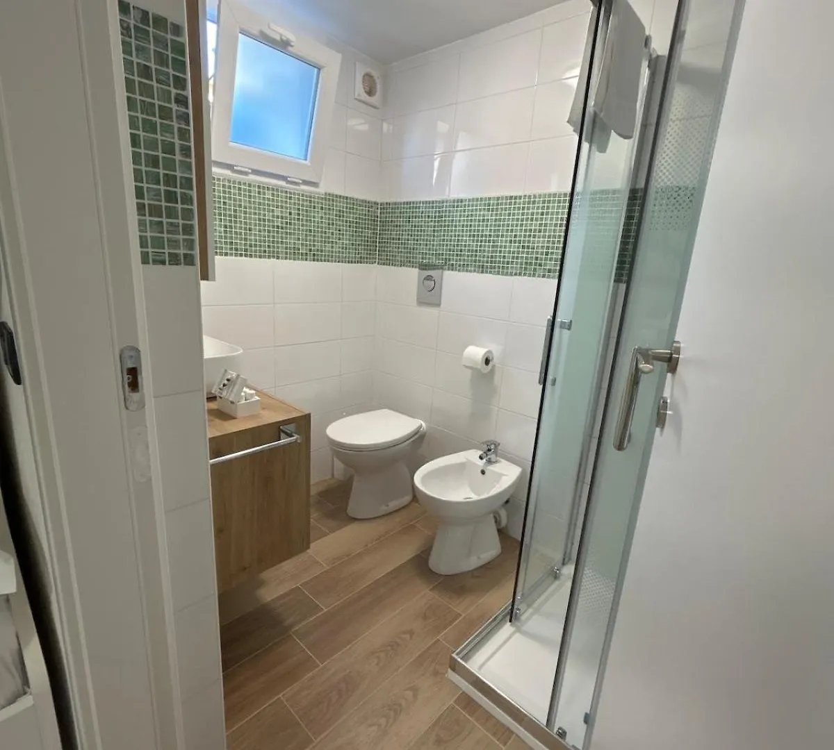 Villa Perla Marina di Massa Guest house
