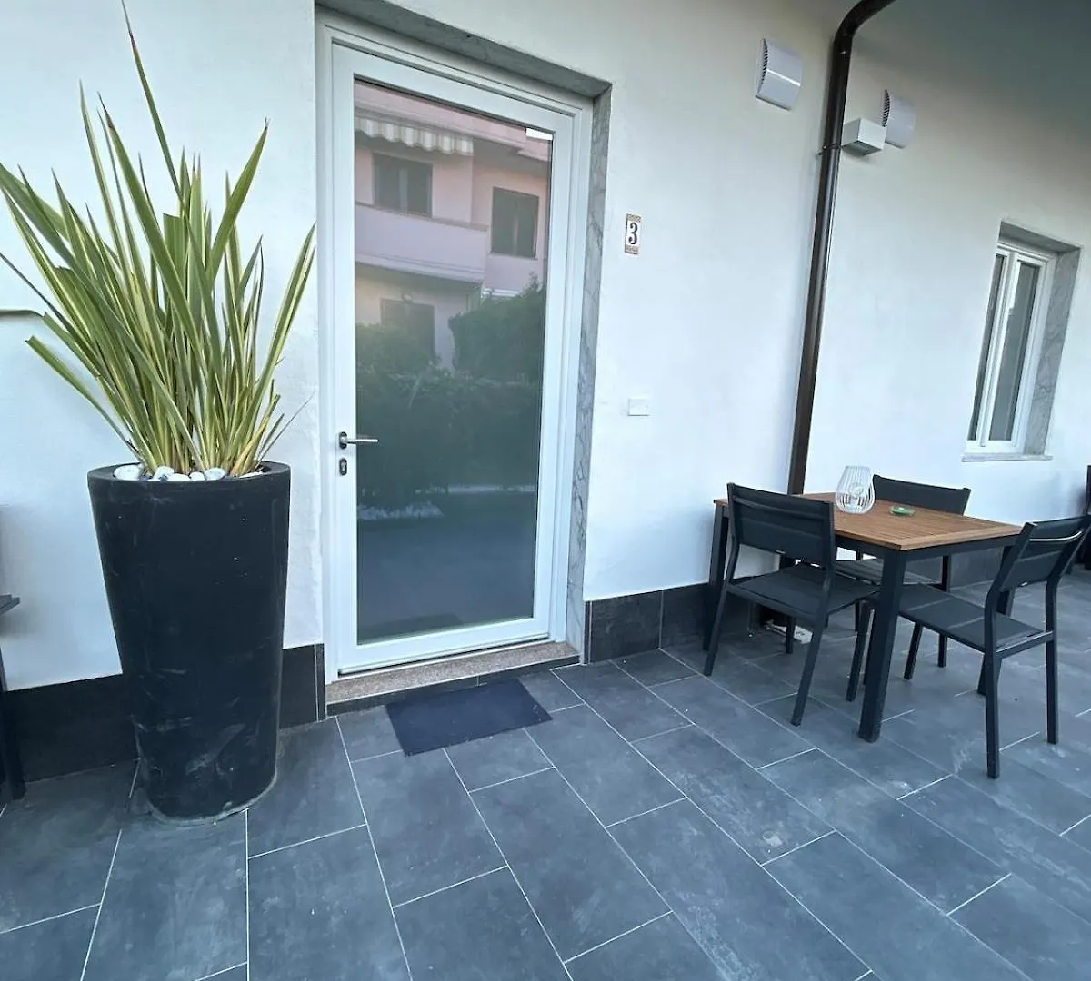 Villa Perla Marina di Massa Guest house